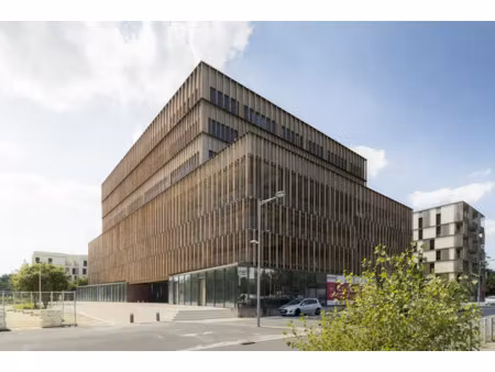 local commercial de 538 m² - bruges - green square