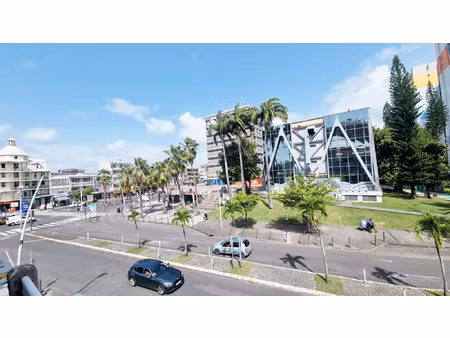 local commerciale d'environ 37 90 m2 habitable situé blvd lé