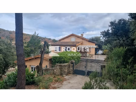 lamalou les bains  à vendre maison de 220 m2 composée de deu