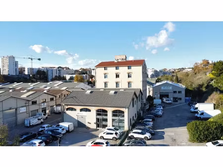 a louer 145m marseille aygalades