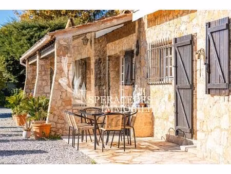 le tignet - maison en pierre entièrement rénovée