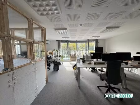 location local professionnel 58m² barberaz 73000