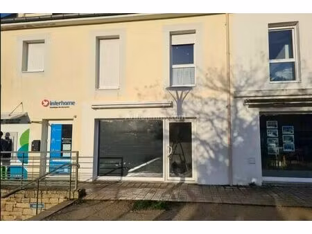 location local commercial 2 pièces 45 m2 à le bono