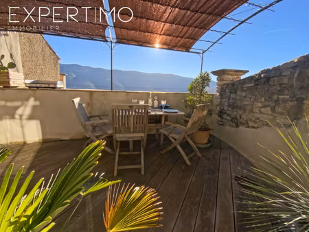 maison de village avec vue imprenable sur le luberon