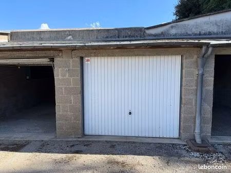 location box garage fermé