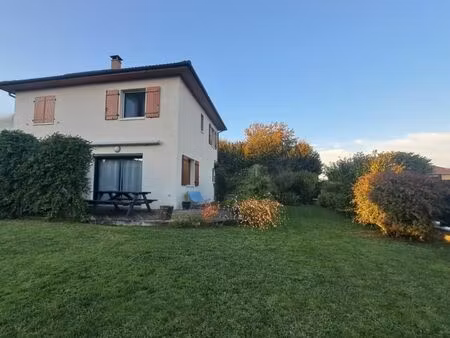 villa 5 pièces 99 m²