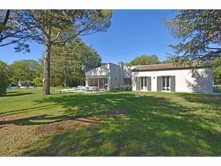 location maison 5 pièces 149m² roquefort les pins 06330