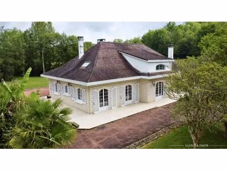 maison de luxe de 7 pièces en vente à bosdarros  nouvelle-aquitaine
