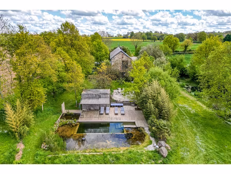 authentique propriété avec piscine naturelle et lodge au coeur de la campagne