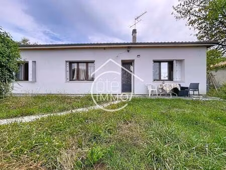 saint-magne-de-castillon : maison de plain-pied avec jardin