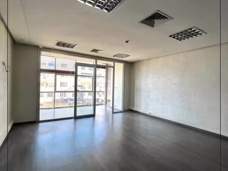 bureau sur le boulevard abdelmoumen