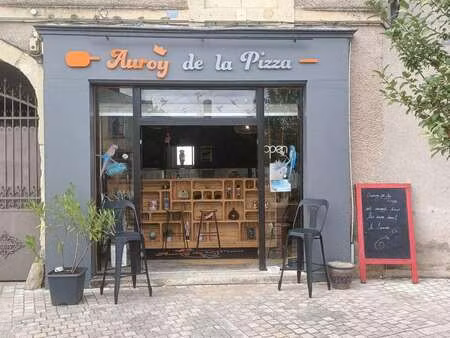vente bureaux et commerces à montreuil-bellay (49260) : à vendre / 30m² montreuil-bellay