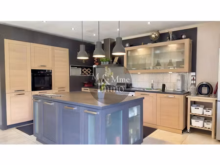 vente maison 6 pièces 162 m² à banon (04150)  380 000 €