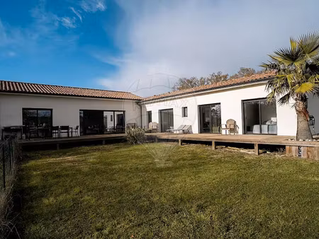 vente maison 6 pièces 145 m² à saint-selve (33650)  497 000 €