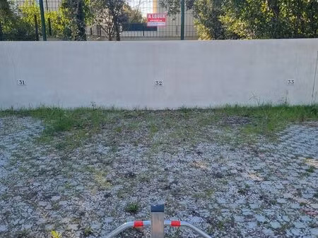 place de parking à louer