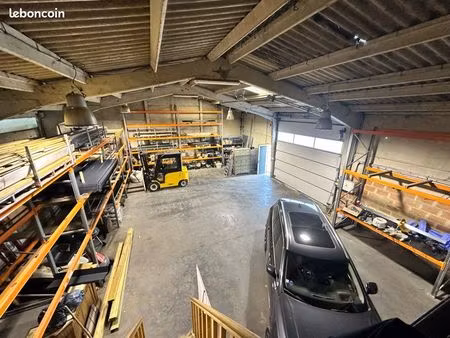 bâtiment atelier entrepôt superbe visibilité