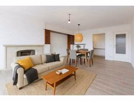 appartement rénové avec 3 chambres au centre de la panne!