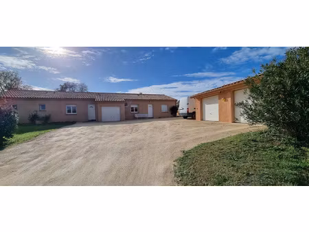 à vendre grande villa de plain-pied dans le gers avec pote