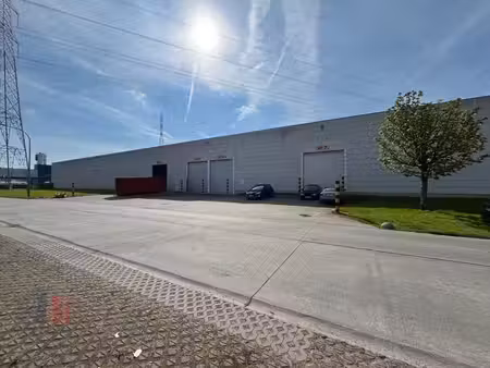 bedrijfsgebouw 10.000m² op top locatie naast e17
