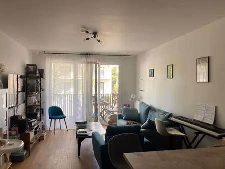 location meublée appartement 3 pièces 60 m² à vanves (92170)  1 975 €
