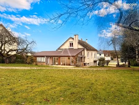maison 7 pièces 150 m²