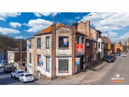 maison de commerce + appartement + idealement situe - invest