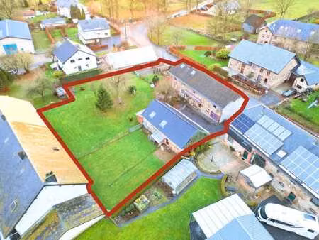 propriété harmonieuse comprenant 3 unités – maison d'habitat