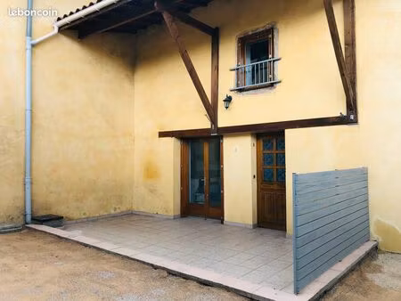 loue maison de village