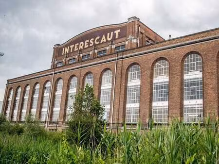 entrepôt (5 100 m²) à louer à schelle