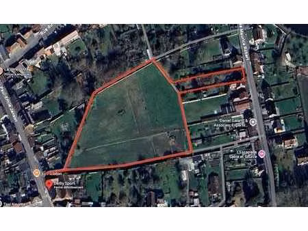 magnifique terrain batissable au coeur du village