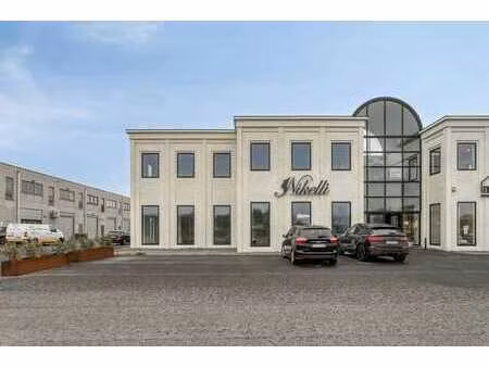 propriété commerciale élégante avec des opportunités sans pr