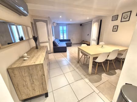location meublée appartement 3 pièces 65 m² à saint-martin (83560)  750 €