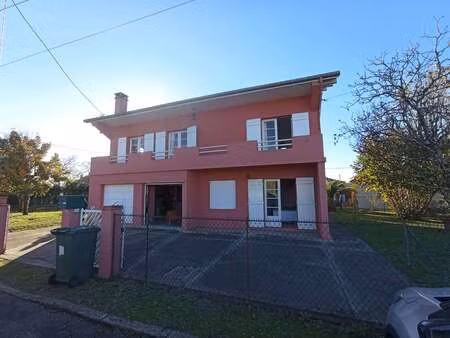 vente maison à mont-de-marsan (40000) : à vendre / 171m² mont-de-marsan