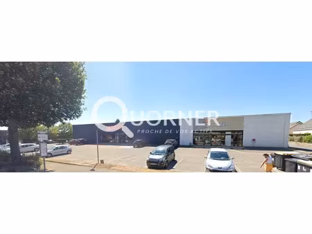 a louer cellule commerciale de 438m2 / laval