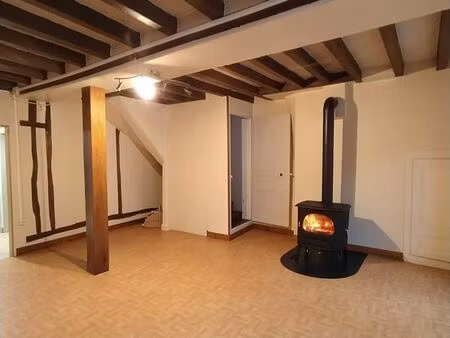 location maison de village