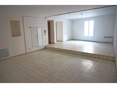 vente immeuble 8 pièces 272.35 m² à piolenc (84420)  259 000 €