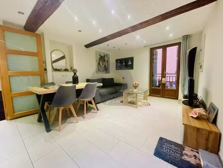 3 pièces en excellent état avec terrasse