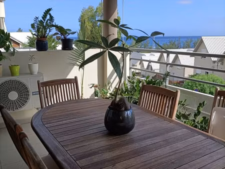 très bel appartement t3 à vendre à saint leu à 2 pas de la m