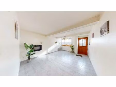 charmante maison lumineuse au cœur de beaumont.