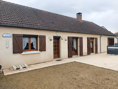 maison de plain-pied à luché-pringé...