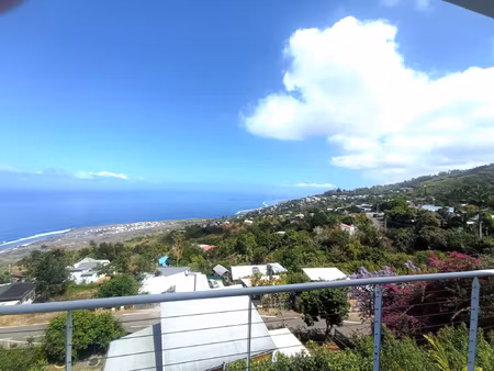 maison d'environ 160m2 à saint-leu avec vue imprenable sur l