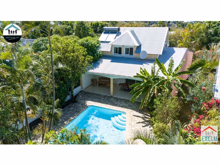 belle villa 4 chambres + piscine proche forêt d'étang-salé -