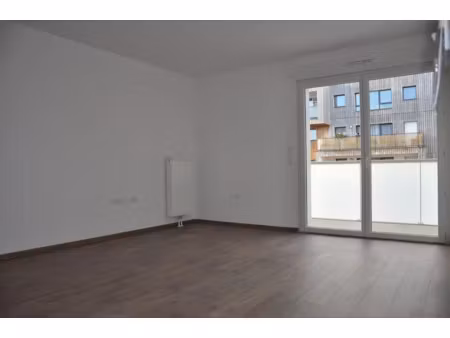 location appartement 2 pièces 47 m² à lys-lez-lannoy (59390)  685 €