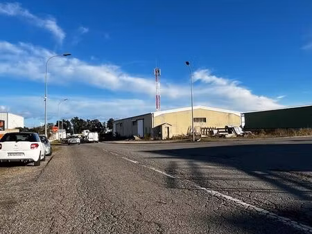 loue batiment commercial