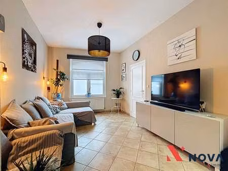 jolie maison 3chambres avec jardin et 2 emplacements parking