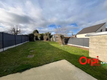 location maison 5 pièces 135 m² à clairy-saulchoix (80540)  1 350 €