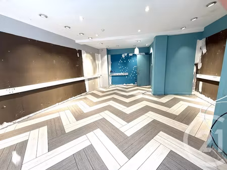 location locaux professionnels à istres (13800)  8 500 €