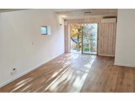 location maison  m² t-3 à cagnes-sur-mer  1 550 €