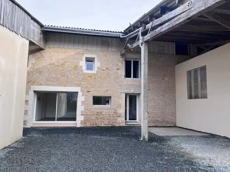 location maison 5 pièces 150 m2 à sansais