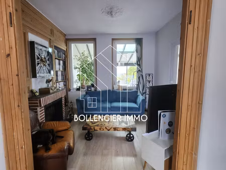 maison flamande semi-mitoyenne et ses 3 garages.